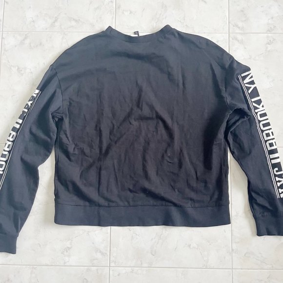 H&M Divided New York NYC Brooklyn Graphic Black Long Sleeve Crewneck Sweatshirt - Picture 6 of 6